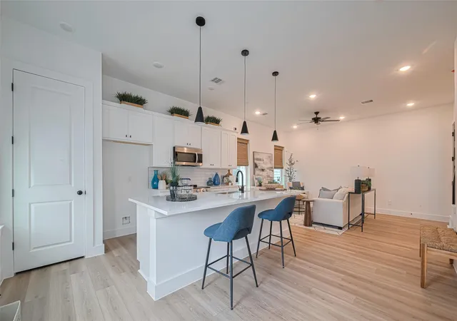 2nd image of 9435 Pembrook #A/B, Houston, TX 77016 | MLS# 88670082