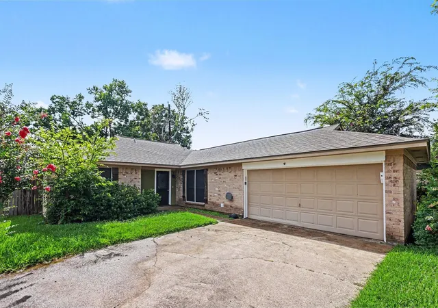 Photo 1 of Single family home for sale at 7307 Willow Oak Dr, Baytown, TX 77521 | MLS# 34058012 | Listing updated on 2026-08-27