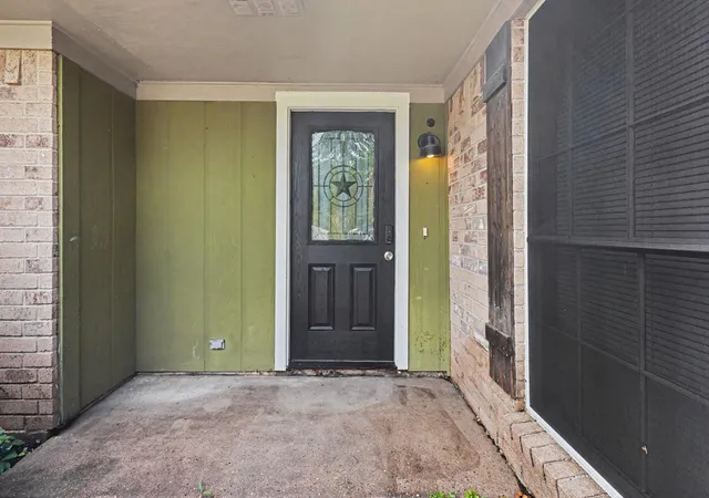 Photo 3 of Single family home for sale at 7307 Willow Oak Dr, Baytown, TX 77521 | MLS# 34058012 | Listing updated on 2026-08-27