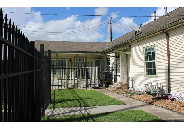 Photo 4 of Multi family home for sale at 6712 Fulton St, Houston, TX 77022 | MLS# 87443548 | Listing updated on 2026-06-17