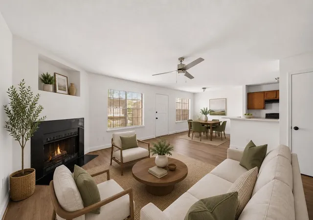 Listing Photo 5 - Condo for sale in building located at 8243 Creekbend Dr, Houston, TX 77071 - Unit #8243