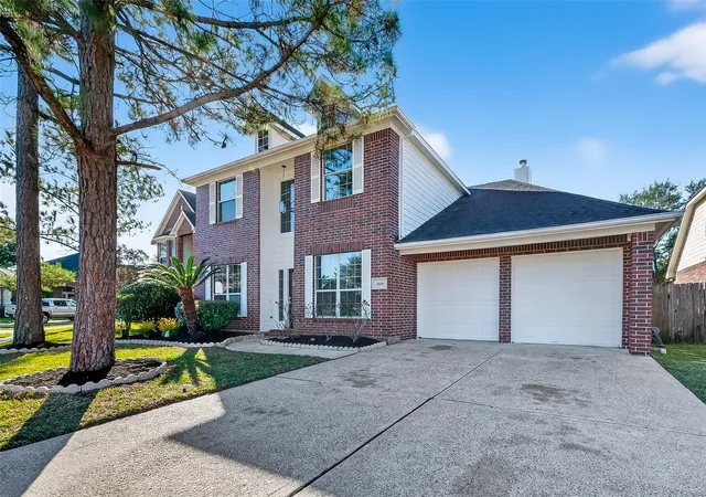Photo 1 of Single family home for sale at 3618 Miraglen Dr, Pearland, TX 77584 | MLS# 39633789 | Listing updated on 2026-07-01