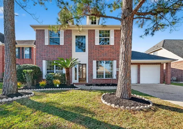 Photo 2 of Single family home for sale at 3618 Miraglen Dr, Pearland, TX 77584 | MLS# 39633789 | Listing updated on 2026-07-01