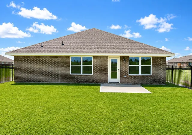 11th image of 2100 Emerald Lake Trail, Dayton, TX 77535 | MLS# 61280906