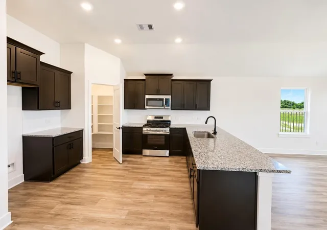 2nd image of 2100 Emerald Lake Trail, Dayton, TX 77535 | MLS# 61280906