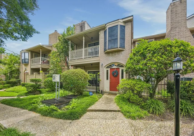1st image of 7350 Kirby Dr #6, Houston, TX 77030 | MLS# 60567383