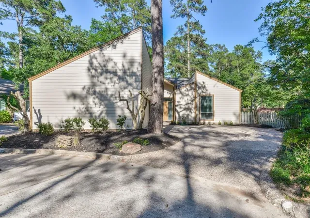 1st image of 3131 Royal Crescent Dr, Kingwood, TX 77339 | MLS# 15492305