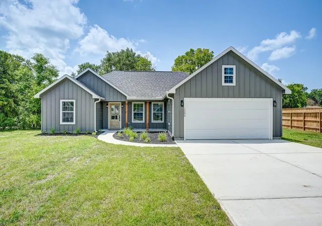 1st image of 1204 Ada St, New Waverly, TX 77358 | MLS# 31514768