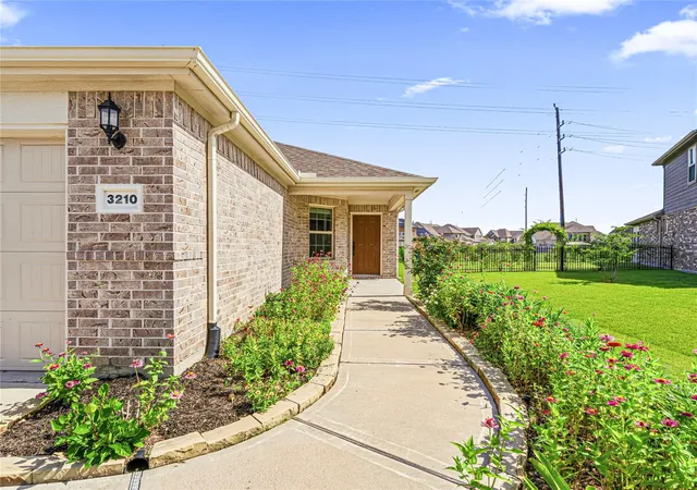 3rd image of 3210 Golden Eagle Wy, Richmond, TX 77469 | MLS# 3798528