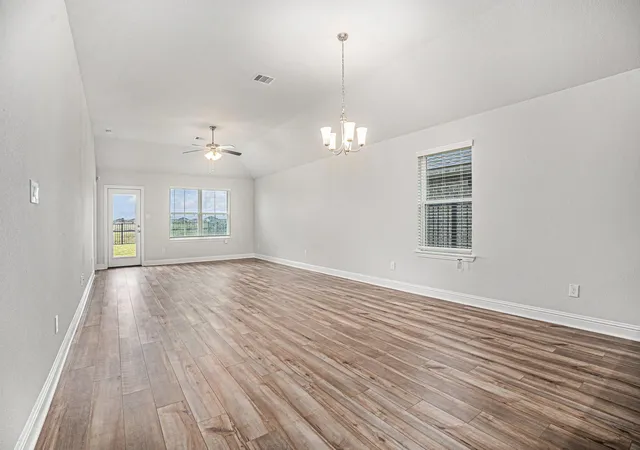 Photo 4 of Single family home for sale at 2517 Mar Vista Ln, La Marque, TX 77568 | MLS# 98049163 | Listing updated on 2026-09-12