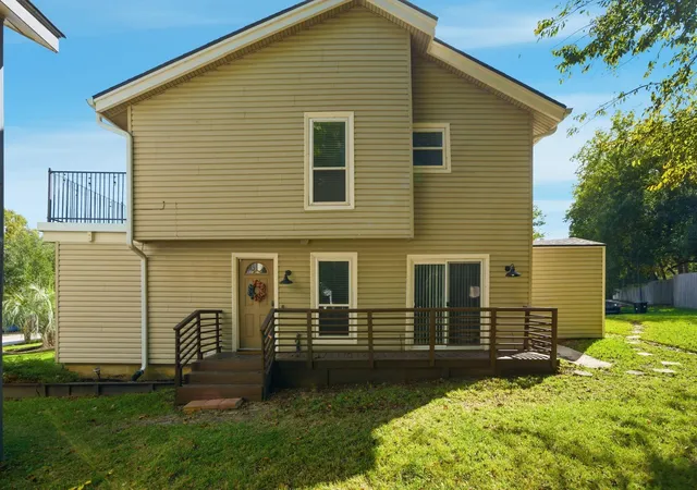 2nd image of 24 Lakeview Vlg, Montgomery, TX 77356 | MLS# 20402069