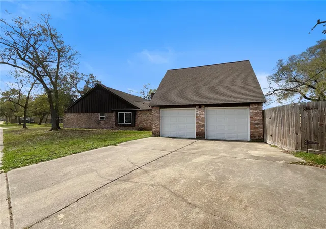 4th image of 443 Bayou View Dr, El Lago, TX 77586 | MLS# 25357273