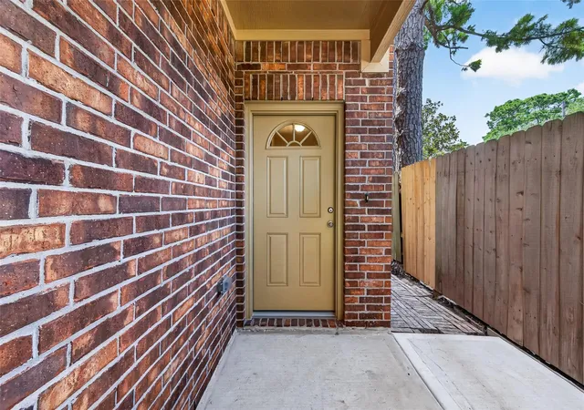 Photo 2 of Single family home for sale at 13531 Villas Palmas Dr, Houston, TX 77070 | MLS# 86819662 | Listing updated on 2026-09-18