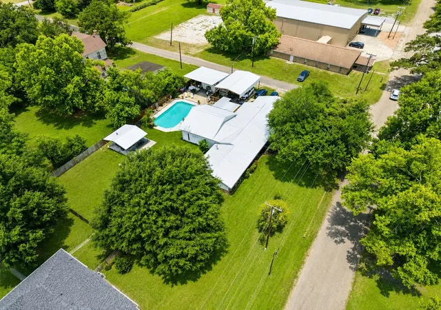 Homes for sale in Jewett, TX | 416 W Division St, Jewett, TX 75846 | MLS# 10731893