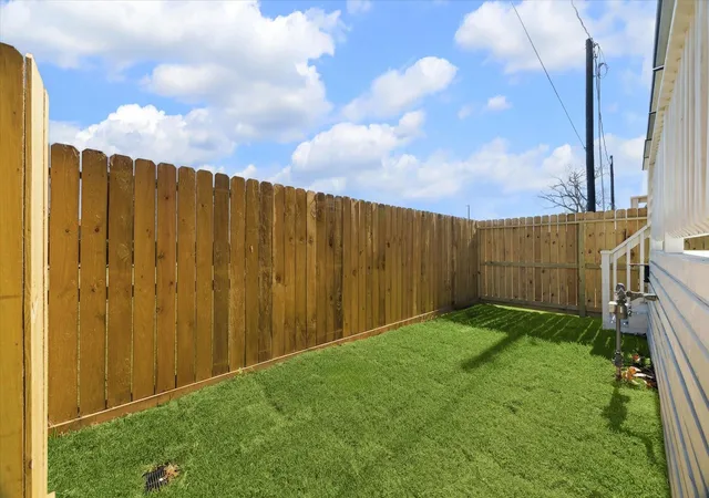 2nd image of 5629 Camino Encantado Dr, Houston, TX 77091 | MLS# 58491336