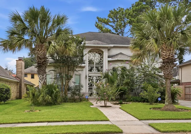 Photo 1 of Single family home for sale at 247 Old Spring Ln, Houston, TX 77015 | MLS# 67181766 | Listing updated on 2026-09-09