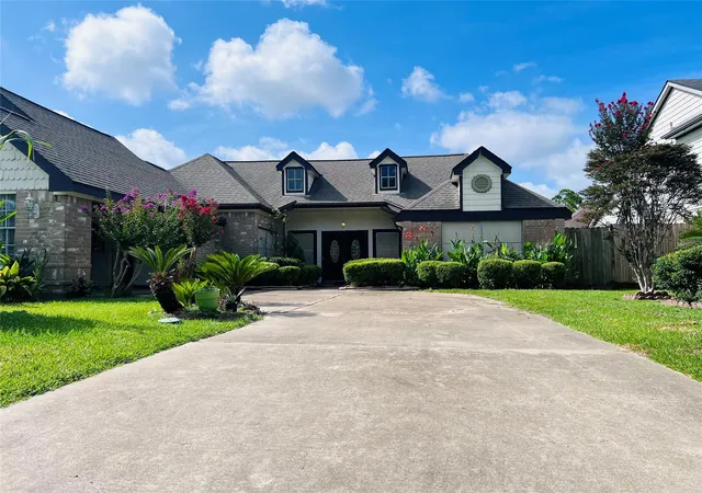 Photo 1 of Sale Pending at 6314 Modesto Dr, Houston, TX 77083 | MLS# 67674925 | Listing updated on 2026-09-02