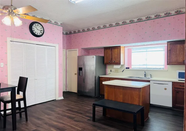 Photo 4 of Sale Pending at 6314 Modesto Dr, Houston, TX 77083 | MLS# 67674925 | Listing updated on 2026-09-02