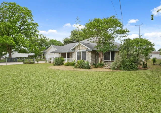3rd image of 6625 E Post Rd, Kyle, TX 78640 | MLS# 74782861