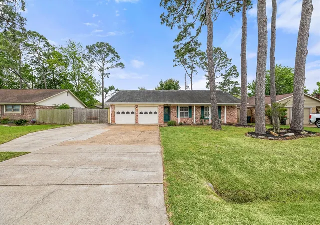 3rd image of 10014 Sweet Gum Ln, Baytown, TX 77521 | MLS# 13939565