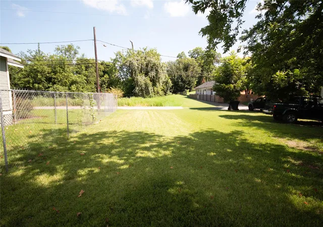 Photo 2 of Land for sale at 0 East 31st St, Houston, TX 77022 | MLS# 26831927 | Listing updated on 2026-07-27