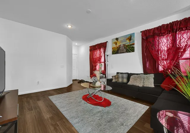 5th image of 6754 Hobby Wind Ridge Dr, Houston, TX 77075 | MLS# 85748896