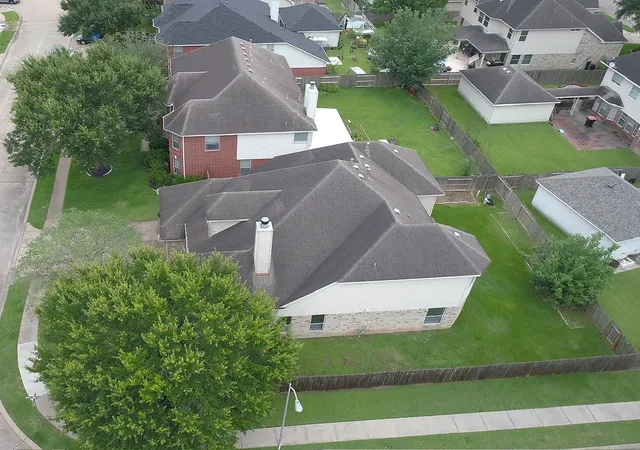Photo 21 of Single family home for sale at 14815 Thomas Ml Ln, Sugar Land, TX 77498 | MLS# 21968089 | Listing updated on 2026-10-07