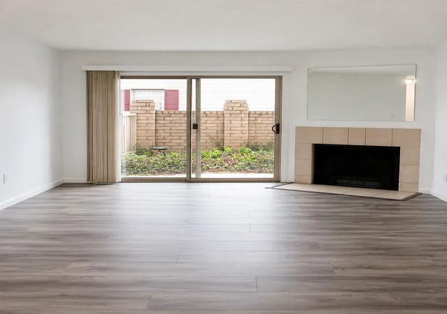 1st image of 2120 El Paseo St #315, Houston, TX 77054 | MLS# 60179178