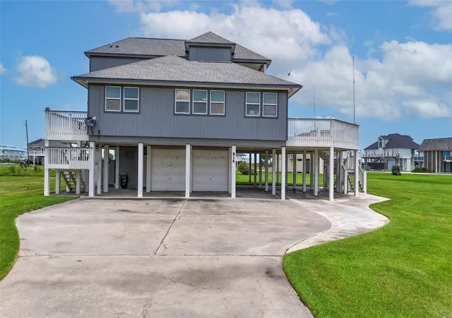 2nd image of 816 Pinata Dr, Port Bolivar, TX 77650 | MLS# 64607849
