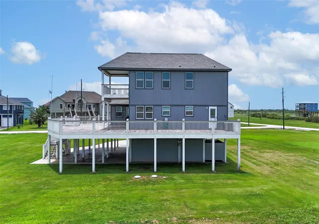 Photo 3 of Single family home for sale at 816 Pinata Dr, Port Bolivar, TX 77650 | MLS# 64607849 | Listing updated on 2026-08-31