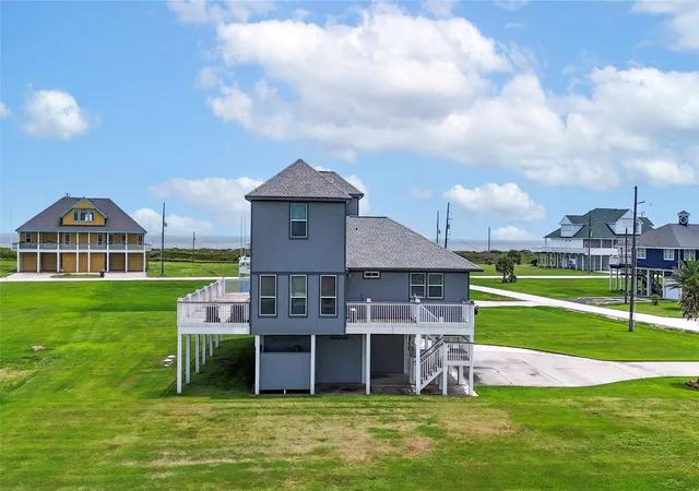 Photo 3 of Single family home for sale at 816 Pinata Dr, Port Bolivar, TX 77650 | MLS# 64607849 | Listing updated on 2026-08-31
