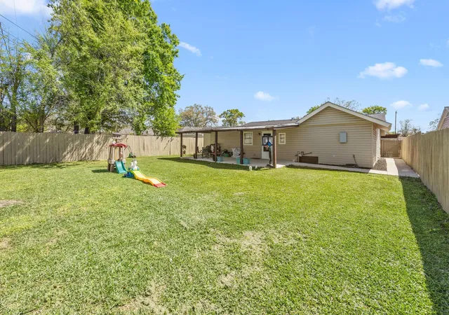 24th image of 1211 Trimm Ave, Pasadena, TX 77502 | MLS# 60845871