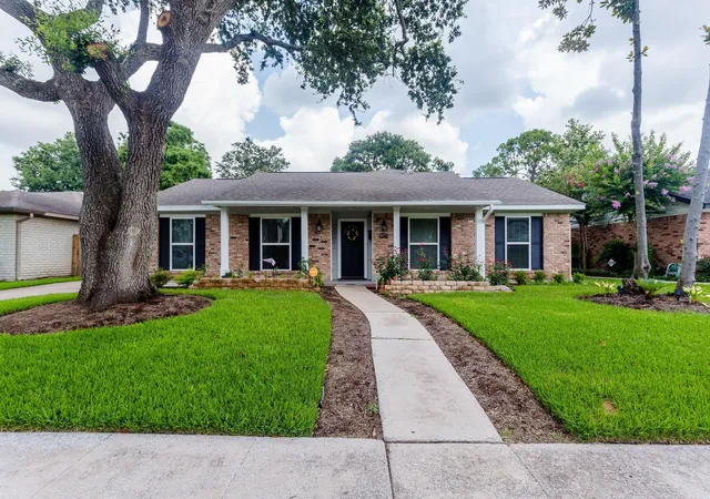 Homes for sale in Houston, TX | 9410 Fairdale Ln, Houston, TX 77063 | MLS# 47543432