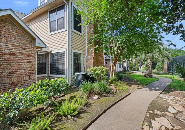 4th image of 2300 Old Spanish Trl #1077, Houston, TX 77054 | MLS# 43833695