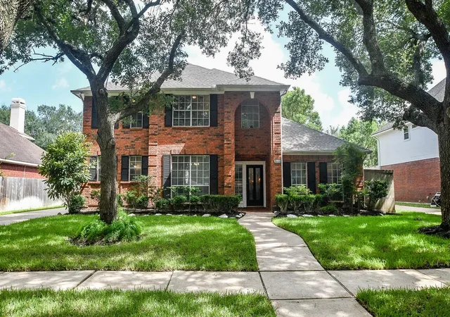 1st image of 17419 Marigold Dr, Sugar Land, TX 77479 | MLS# 72435947
