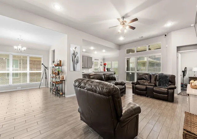 Photo 3 of Single family home for sale at 6807 Little Cypress Crk Trl, Humble, TX 77338 | MLS# 18356797 | Listing updated on 2026-09-19