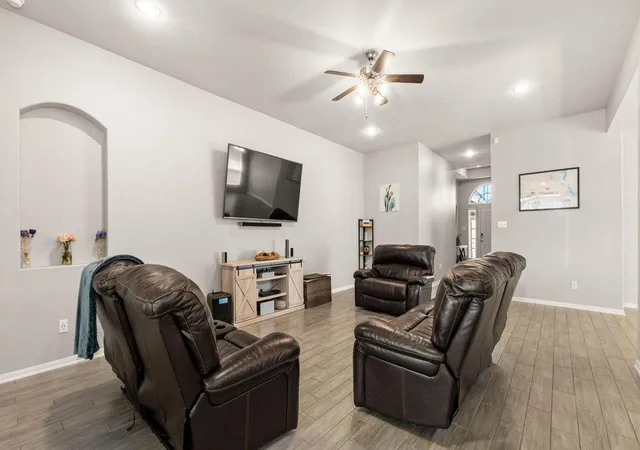 Photo 3 of Single family home for sale at 6807 Little Cypress Crk Trl, Humble, TX 77338 | MLS# 18356797 | Listing updated on 2026-09-19