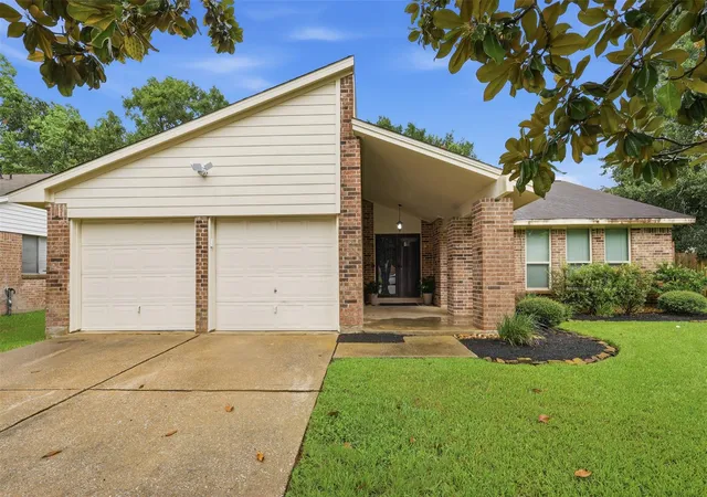 Photo 2 of Single family home for sale at 17506 Favor Bnd Ct, Humble, TX 77396 | MLS# 69187530 | Listing updated on 2026-09-18