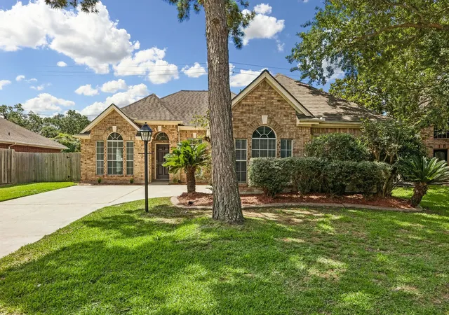 1st image of 1929 Florida Dr, Seabrook, TX 77586 | MLS# 91253530
