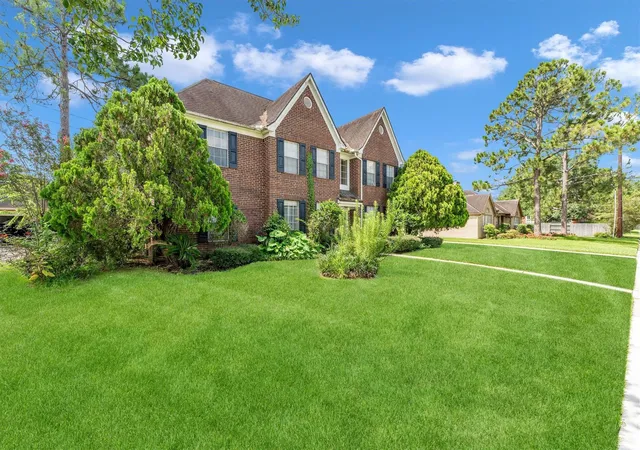 Photo 2 of Sale Pending at 3310 Cumberland Dr, Missouri City, TX 77459 | MLS# 12363742 | Listing updated on 2026-09-19