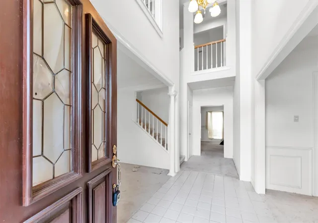 Photo 3 of Sale Pending at 3310 Cumberland Dr, Missouri City, TX 77459 | MLS# 12363742 | Listing updated on 2026-09-19