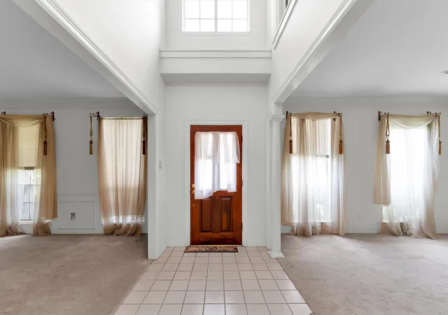 Photo 4 of Sale Pending at 3310 Cumberland Dr, Missouri City, TX 77459 | MLS# 12363742 | Listing updated on 2026-09-19
