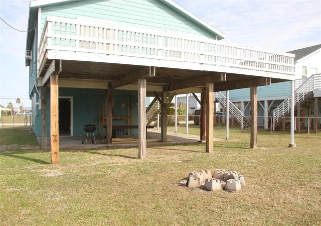 Photo 3 of Single family home for sale at 4102 Kent Dr, Galveston, TX 77554 | MLS# 36825211 | Listing updated on 2026-03-31