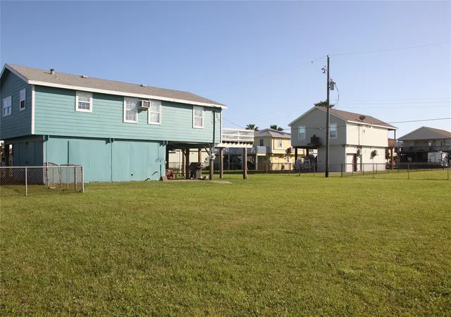 Photo 4 of Single family home for sale at 4102 Kent Dr, Galveston, TX 77554 | MLS# 36825211 | Listing updated on 2026-03-31