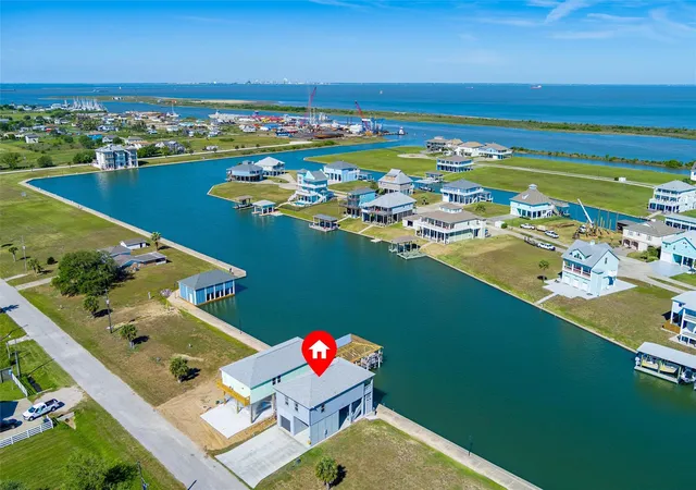 2nd image of 2005 Nelson St, Port Bolivar, TX 77650 | MLS# 78111484