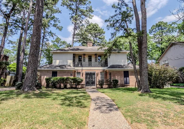 Photo 1 of Single family home for sale at 10610 Dunbrook Dr, Houston, TX 77070 | MLS# 76455378 | Listing updated on 2026-07-28