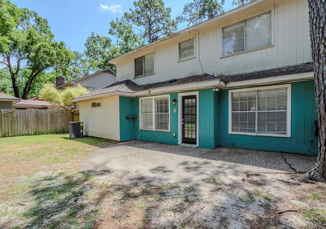 Photo 3 of Single family home for sale at 10610 Dunbrook Dr, Houston, TX 77070 | MLS# 76455378 | Listing updated on 2026-07-28