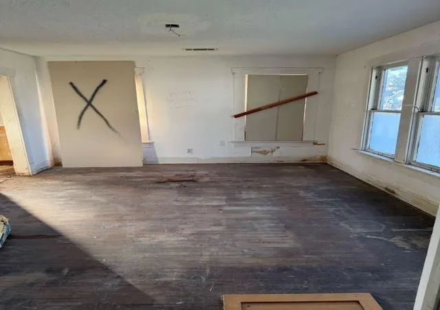 Photo 3 of Single family home for sale at 1120 E 14th Street, Houston, TX 77009 | MLS# 78983710 | Listing updated on 2026-09-08