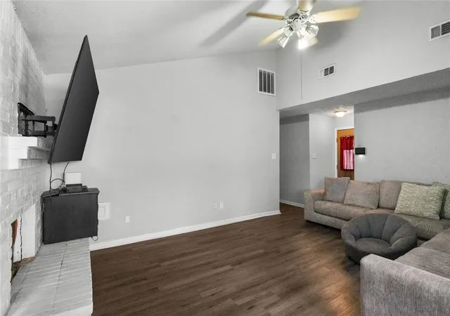 Photo 4 of Single family home for sale at 2434 Goldspring Ln, Spring, TX 77373 | MLS# 71799160 | Listing updated on 2026-08-28