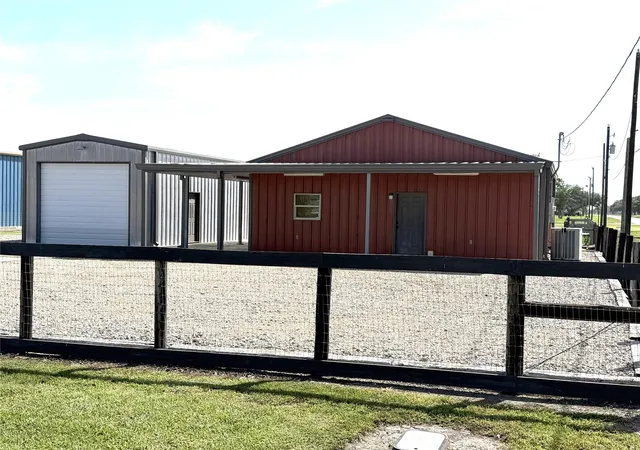 2nd image of 582 Peach St, Matagorda, TX 77457 | MLS# 69362988